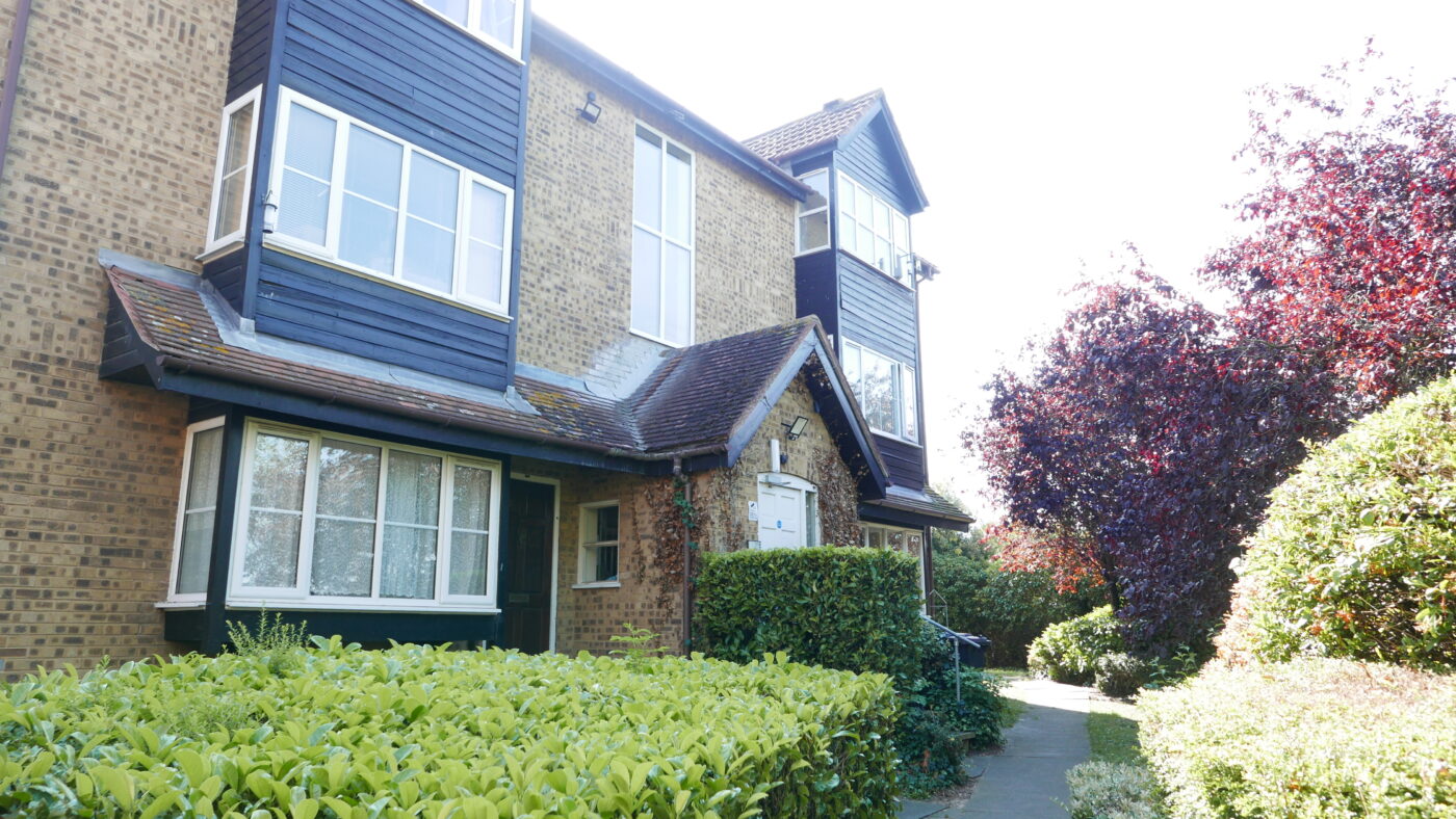 Knights Manorway, Dartford